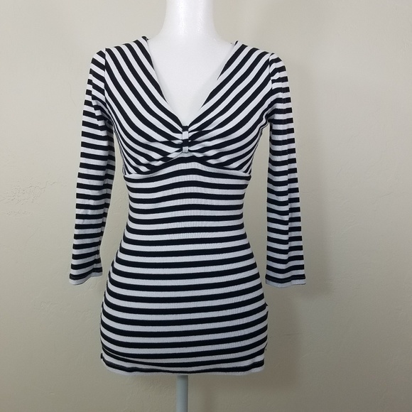 Guess Sweaters - Guess Striped V-Neck Sweater Size M